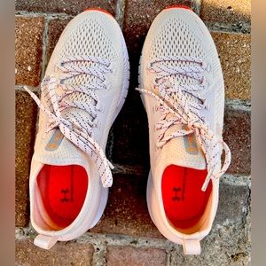 Under Armour Hovr Speedform 2.0 - Women’s size 9 - White with orange trim